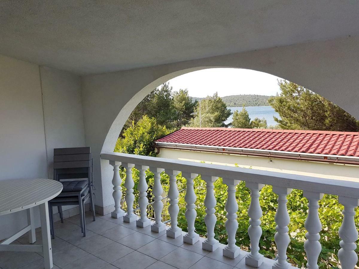 פירובאץ Apartments Vila Leona מראה חיצוני תמונה